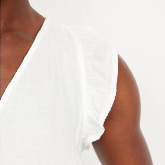 🖤Old Navy Crinkle Guaze Ruffle Cap Sleeve Top - Picture 2 of 8